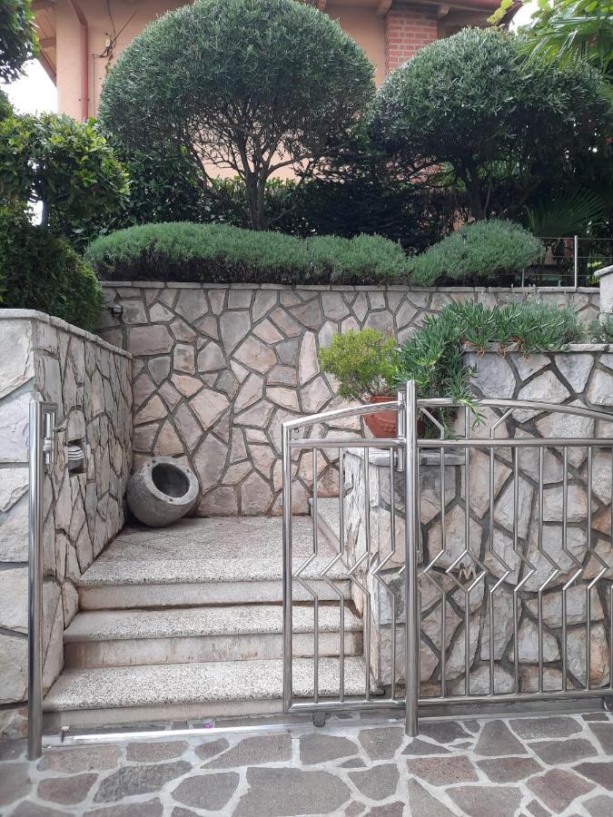Apartments F&T Мощеничка-Драга Экстерьер фото